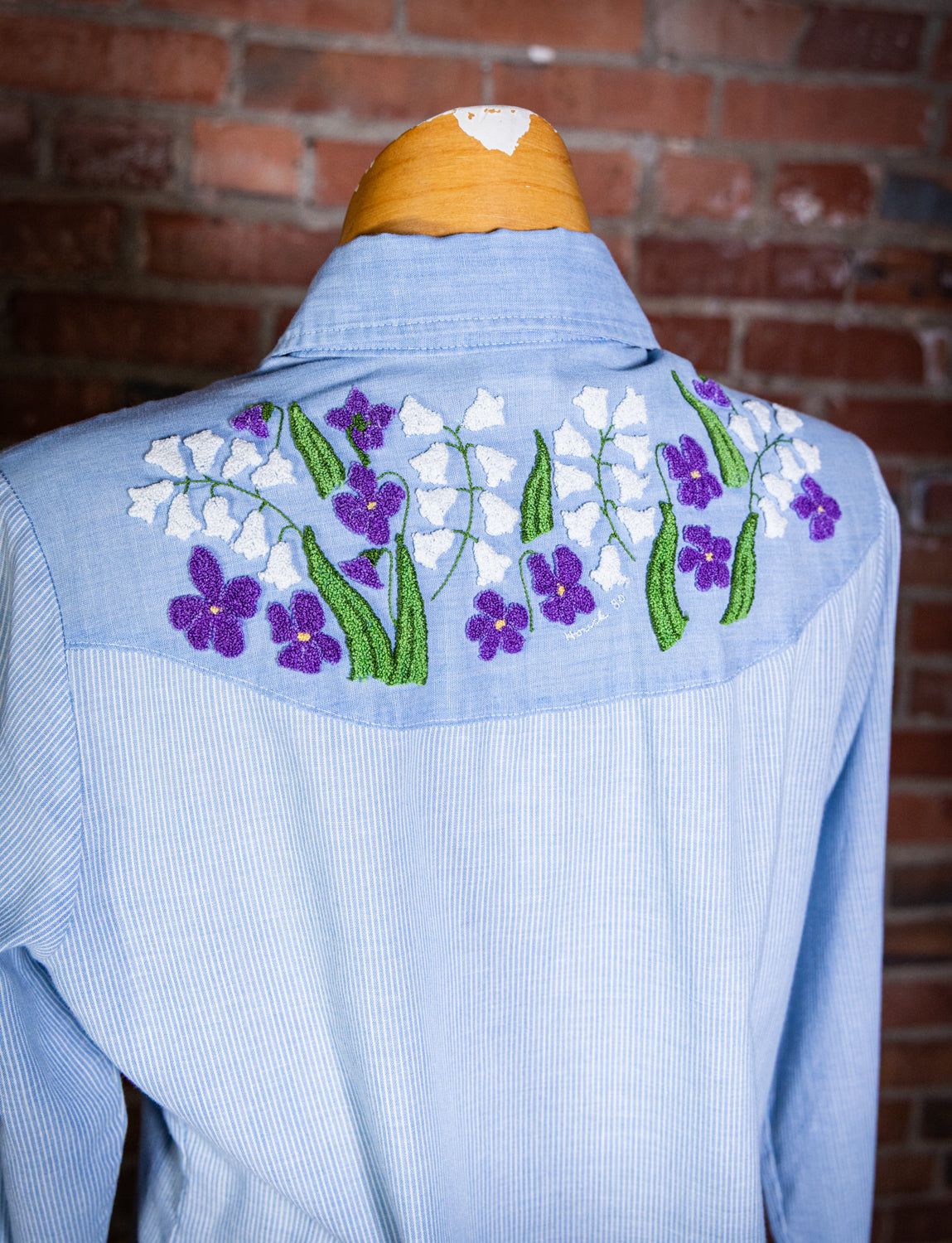 Vintage 70s Wrangler Women's Embroidered Striped Pearl Snap Medium