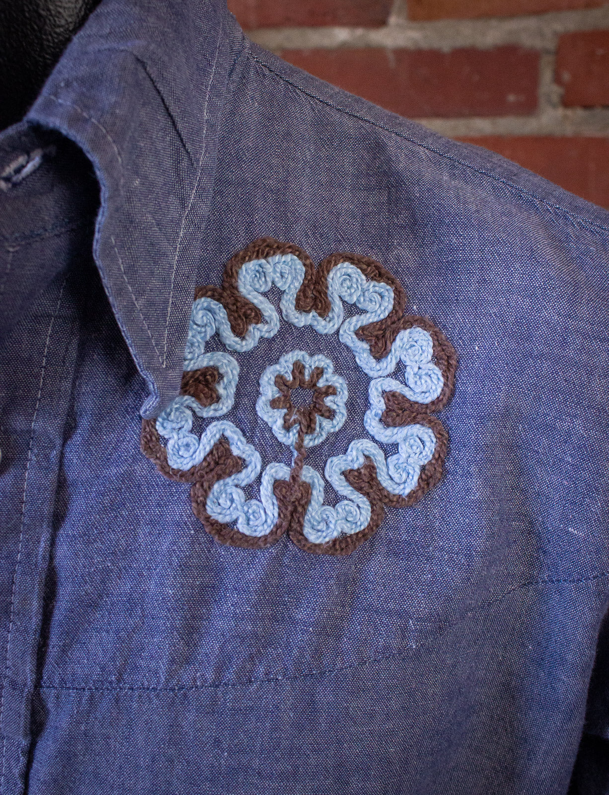 Vintage Chambray Flower Pearl Snap Western Shirt Blue Medium