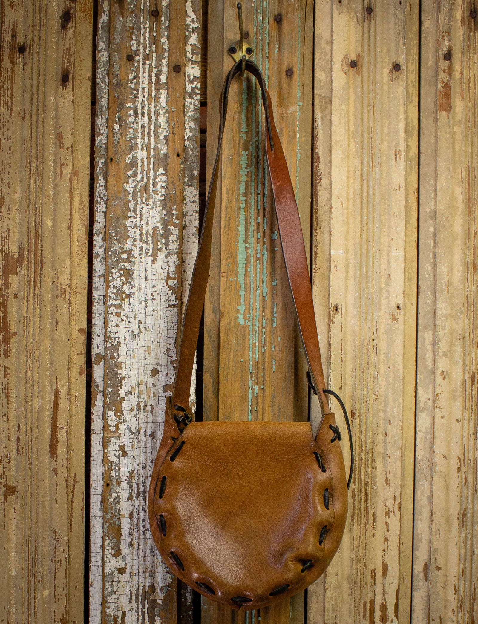 Vintage 70s Floral Leather Hand Tooled bag