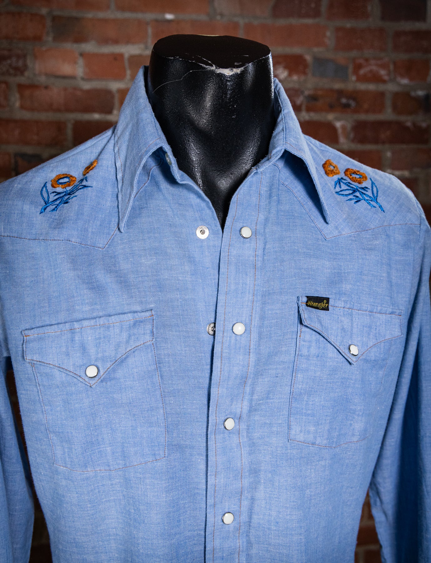 Vintage 70s Wrangler Chambray Pearl Snap Shirt Medium