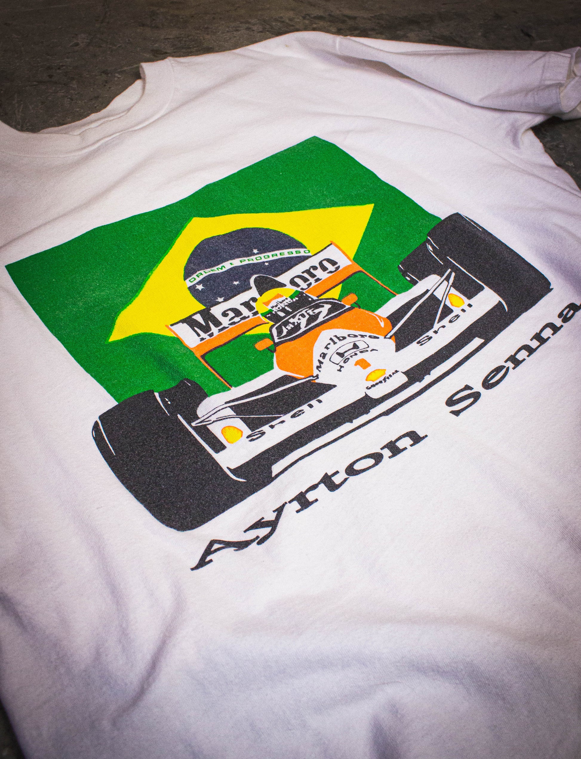 Vintage Ayrton Senna Marlboro F1 Racing Graphic T Shirt 90s White Large