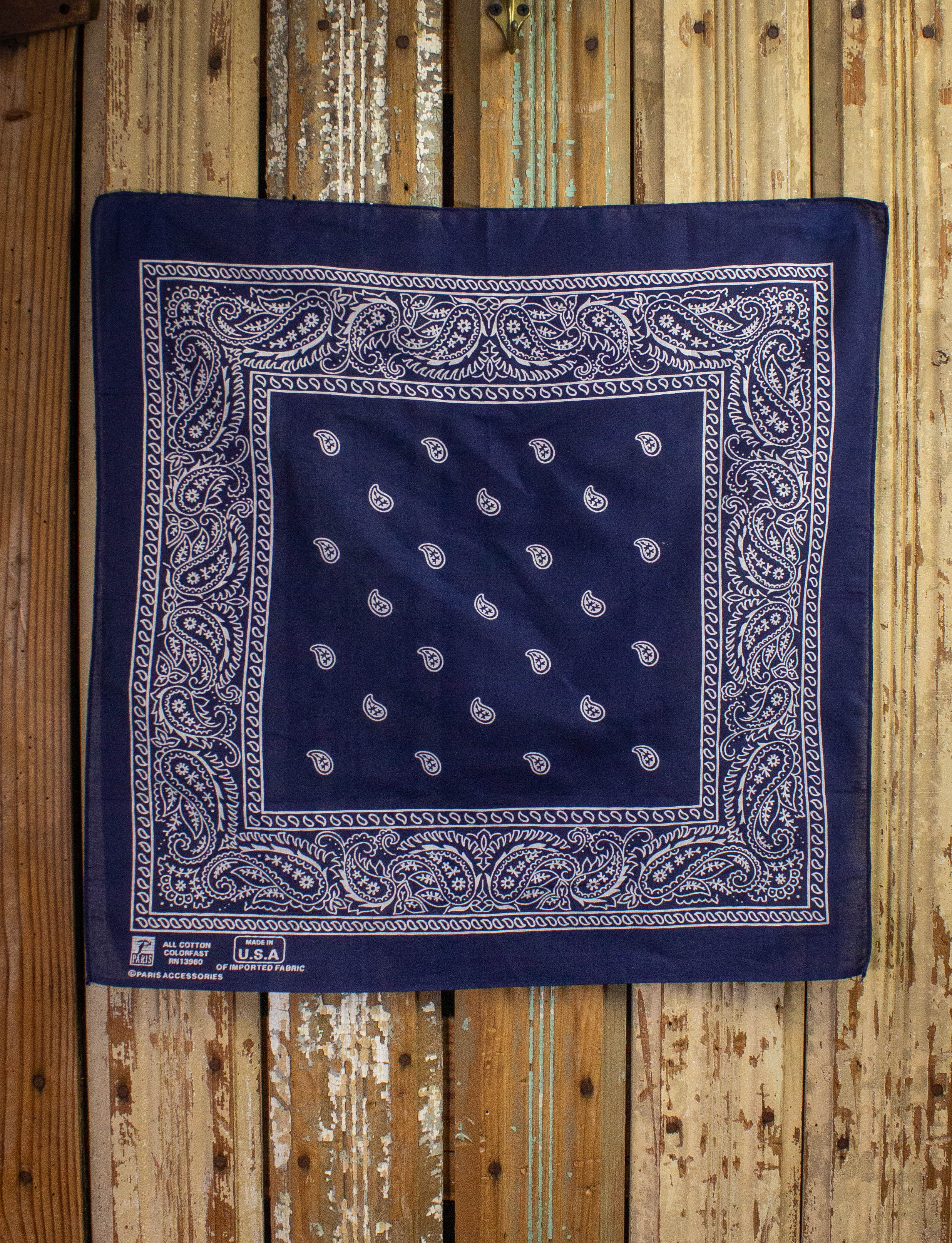 Vintage 80s Paris Navy Blue Paisley Bandana – Black Shag Vintage