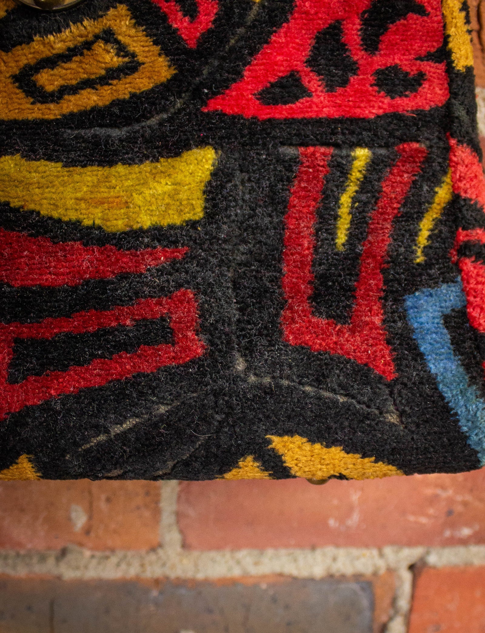 Vintage Multicolor Carpet Bag 1970s – Black Shag Vintage