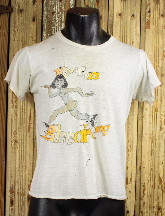 Vintage Keep On Streaking Graphic T Shirt 70s White Small/Medium