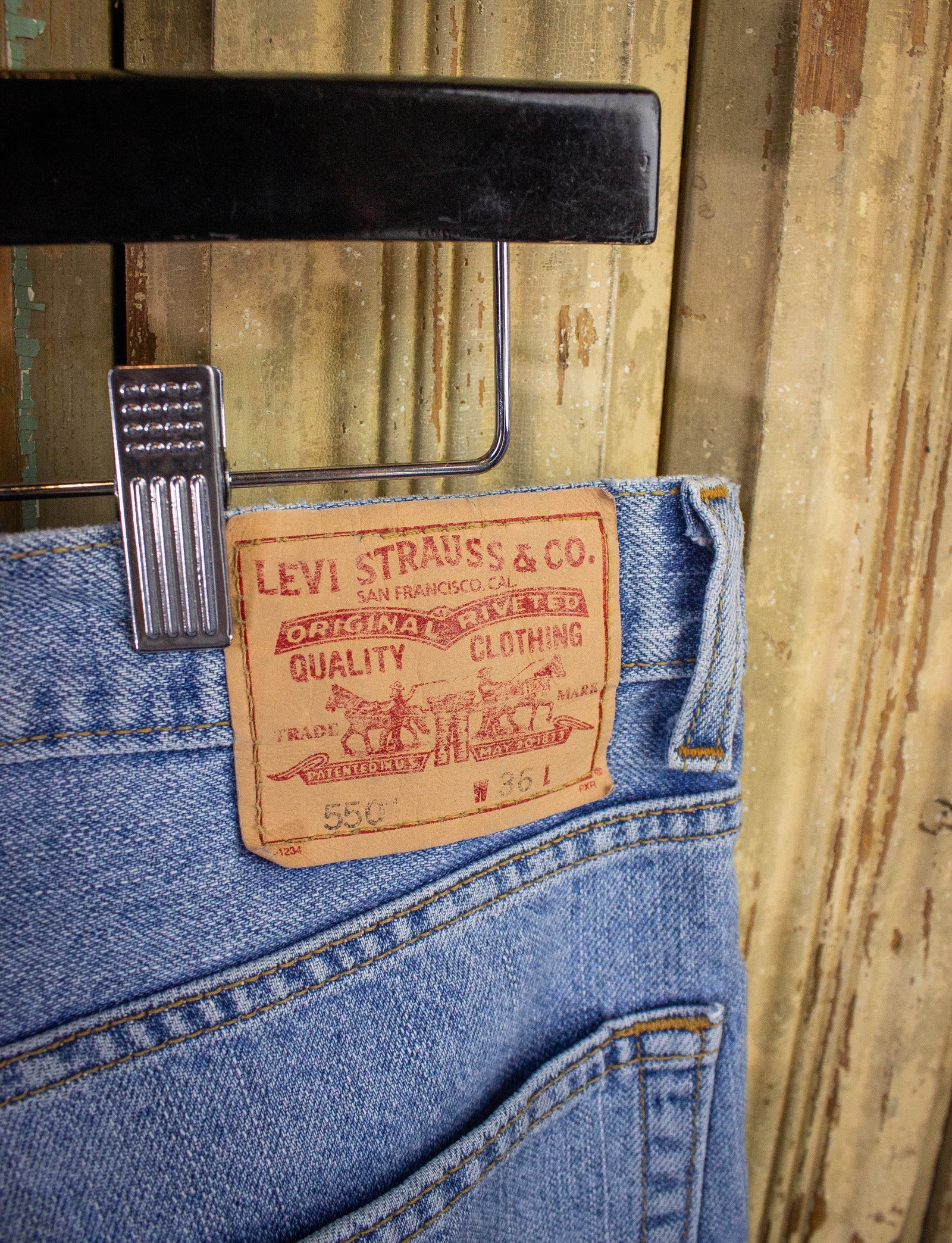 Vintage Levi's 550 Hemmed Denim Shorts Light Wash 36w