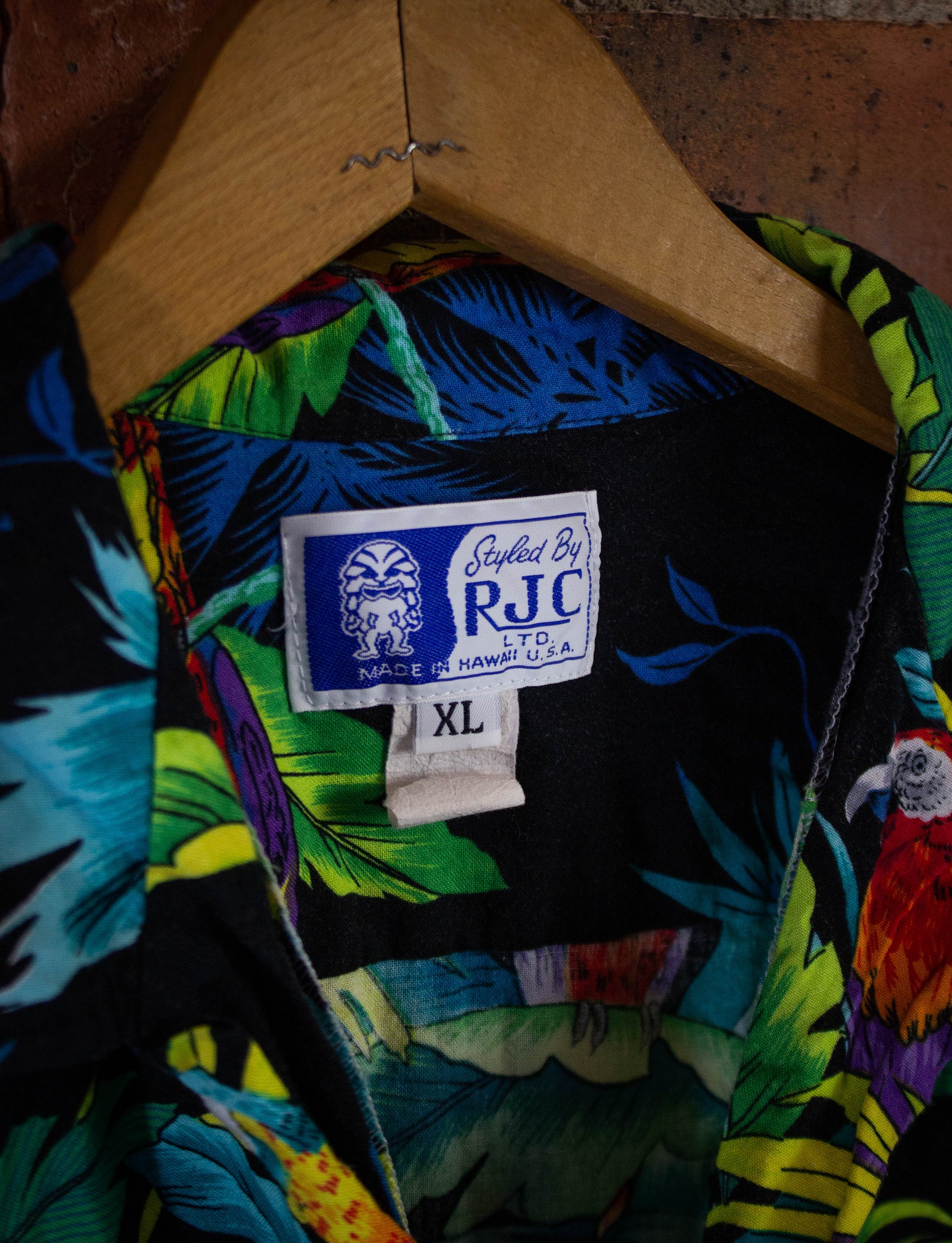 Vintage RJC Floral Parrot Hawaiian Button Up Shirt XL