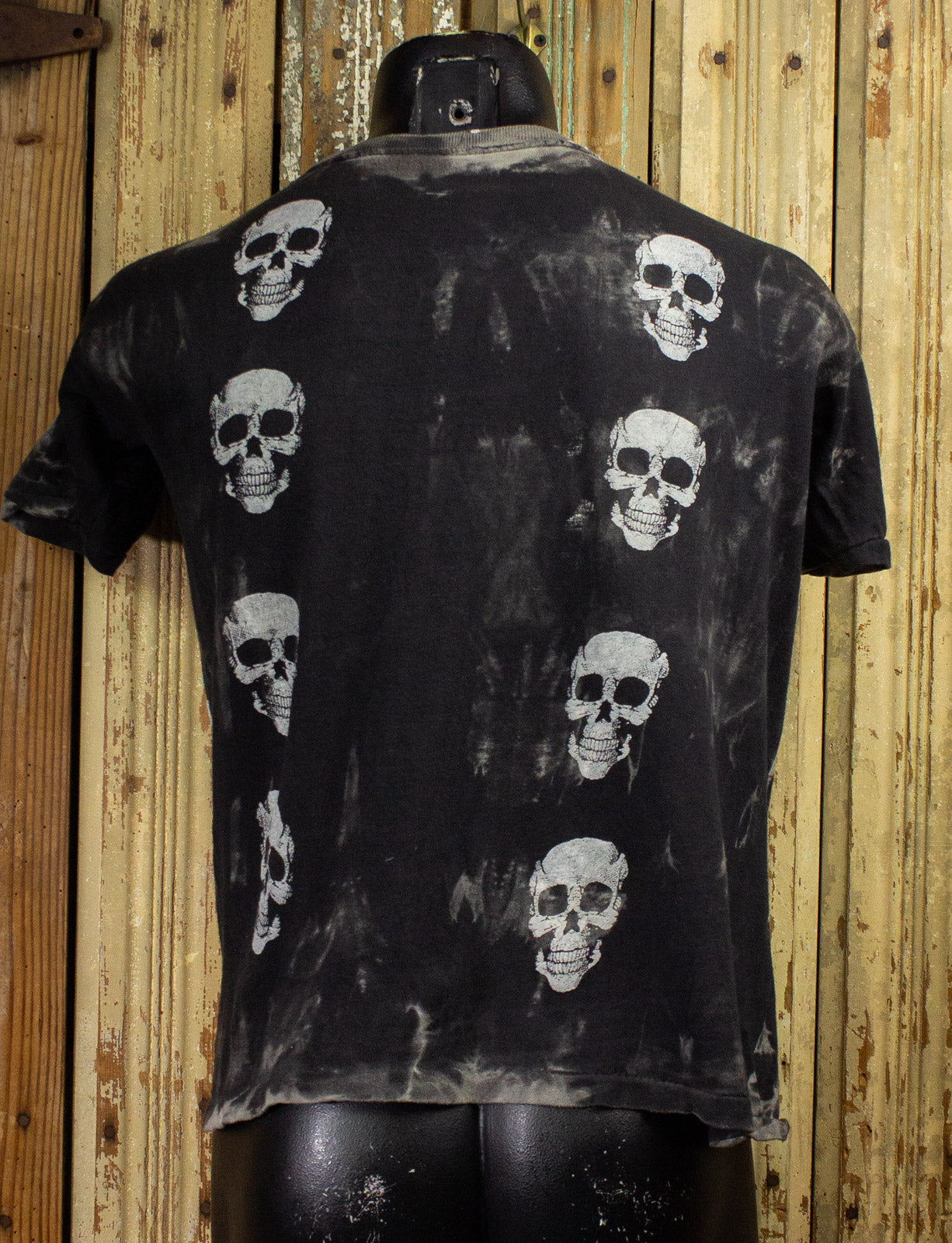 Vintage Skulls and Spiders Puffy Print Graphic T Shirt Medium