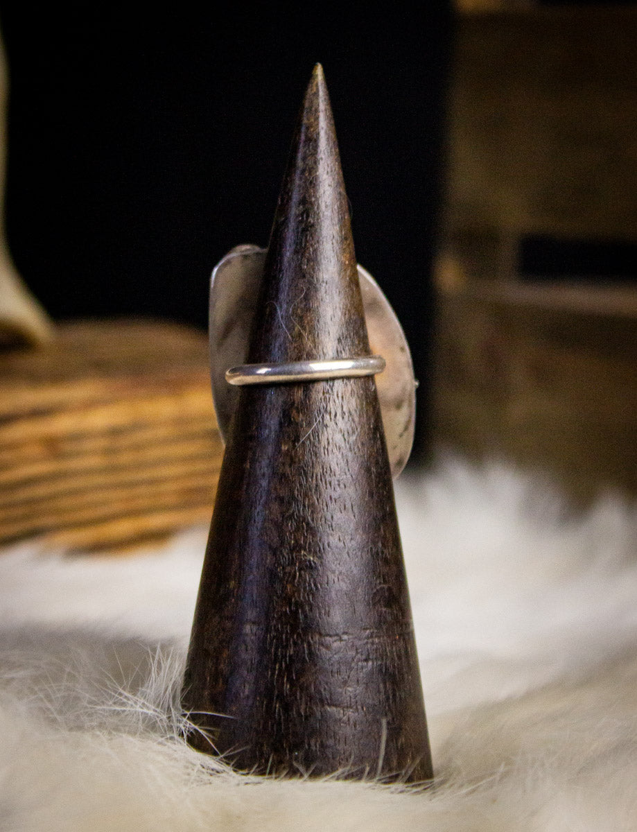 Vintage J&B Sterling Silver Feather/Beaded Edge Turquoise Ring Size 8