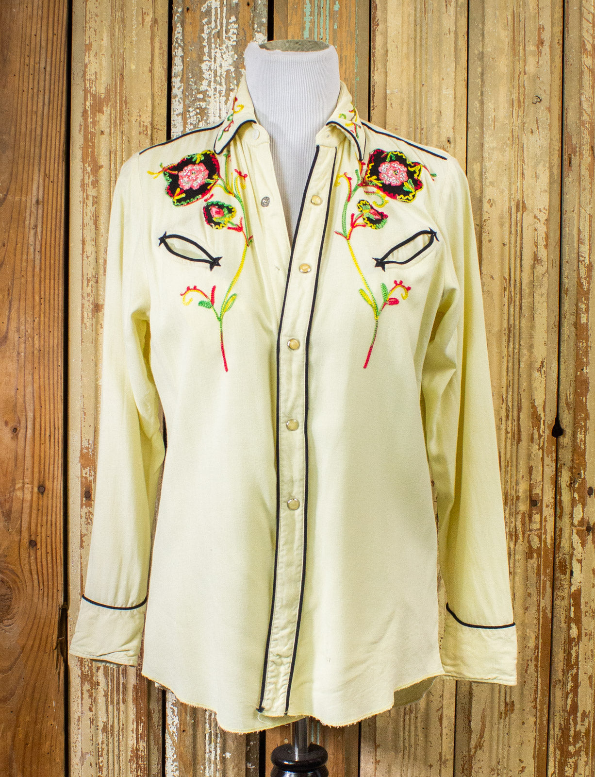 Vintage Women's Miller Embroidered Western Pearl Snap Shirt 60s White