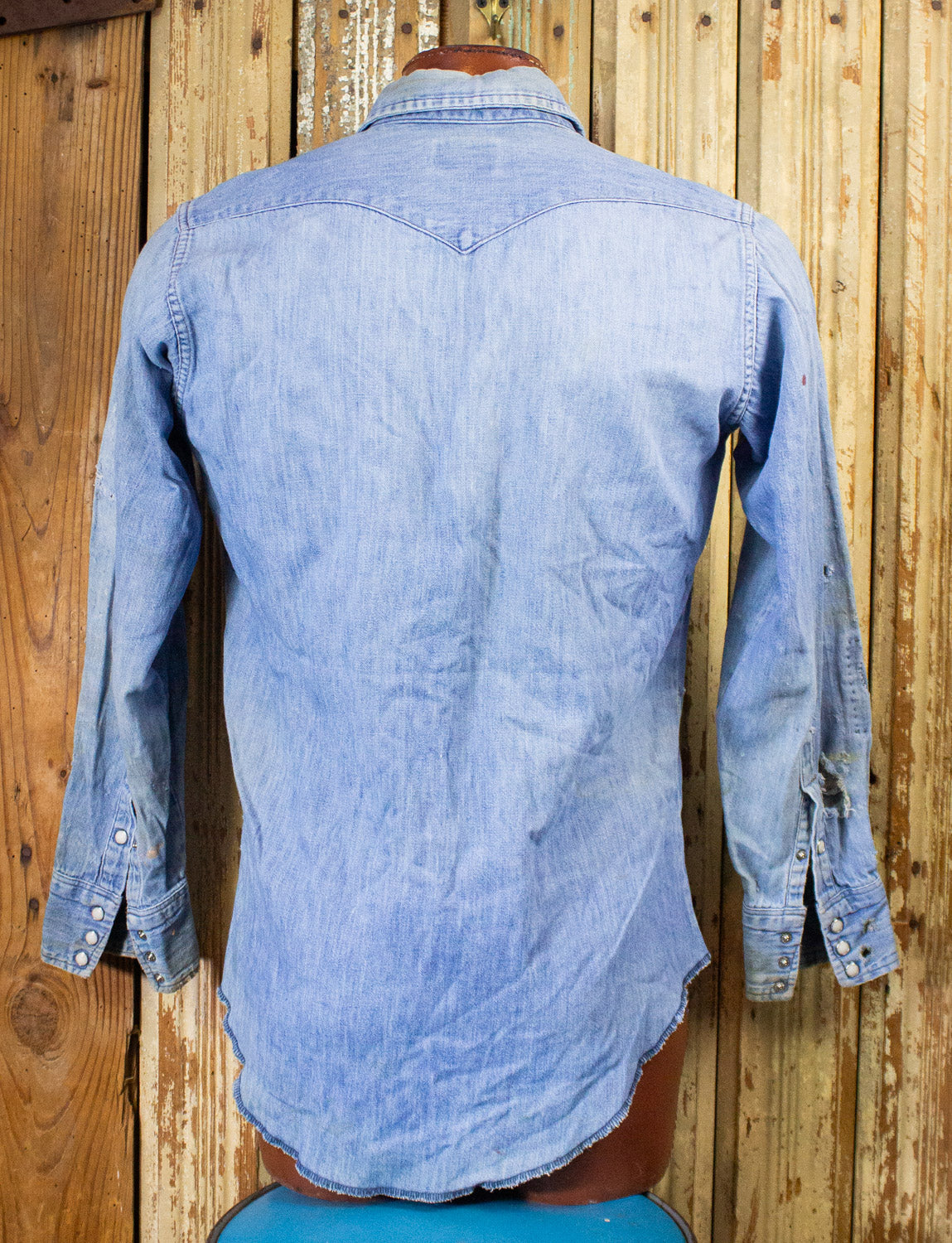 Vintage Wrangler Distressed Pearl Snap Button Up Shirt 60s Light Wash Large