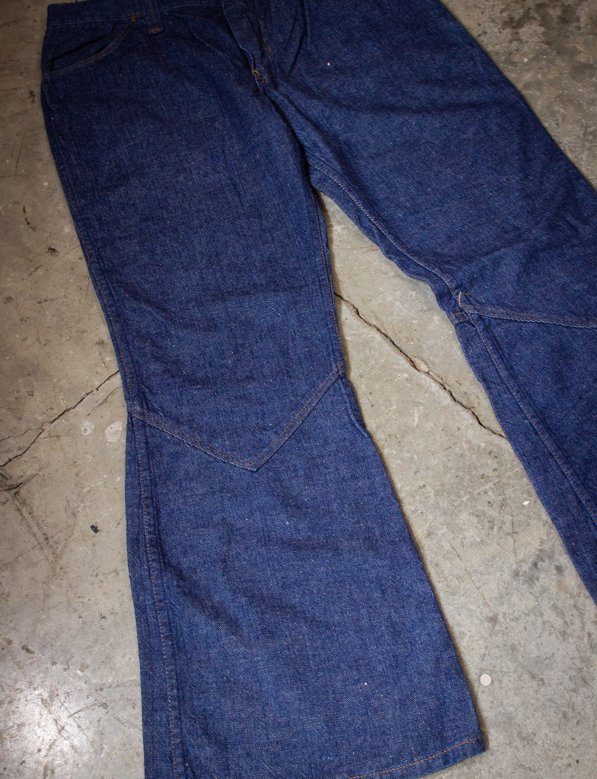 Vintage Wranglers Flair Jean 70s Dark Wash 33x30