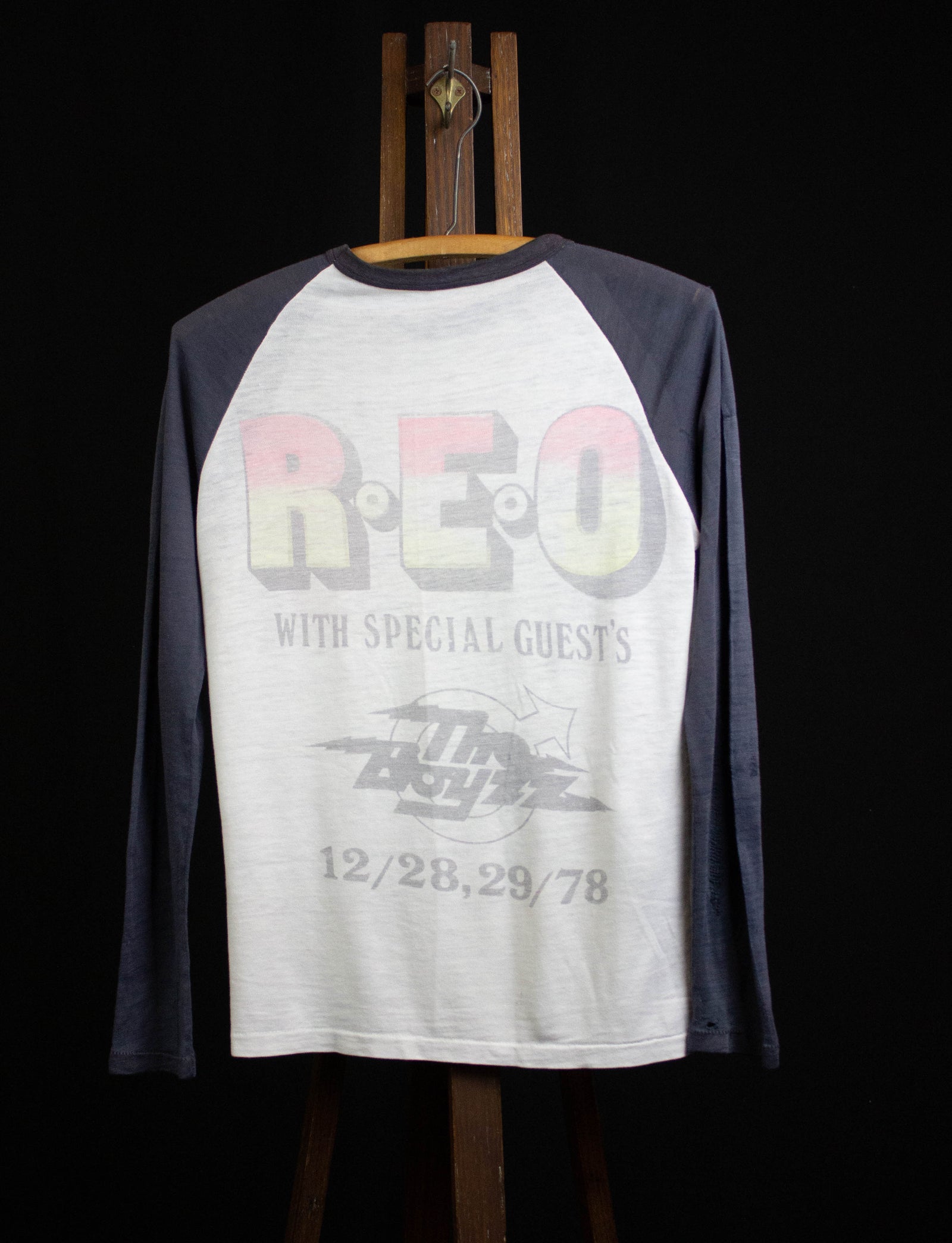 Vintage REO 1978 Winter Tour Concert T Shirt White and Navy Raglan Medium