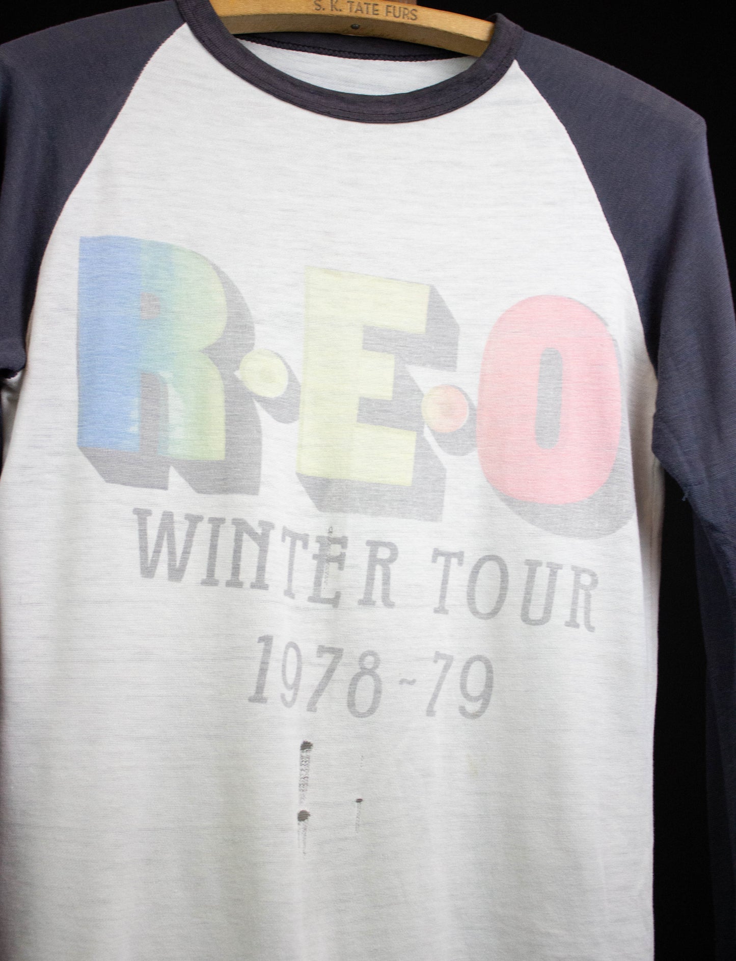 Vintage REO 1978 Winter Tour Concert T Shirt White and Navy Raglan Medium