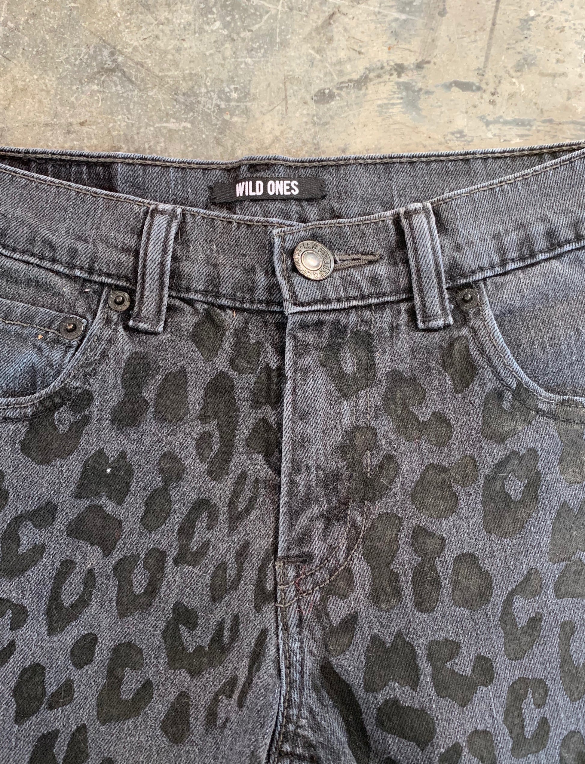 Wild Ones Women's Black Leopard Levis Cut Off Jean Shorts Size 27W 