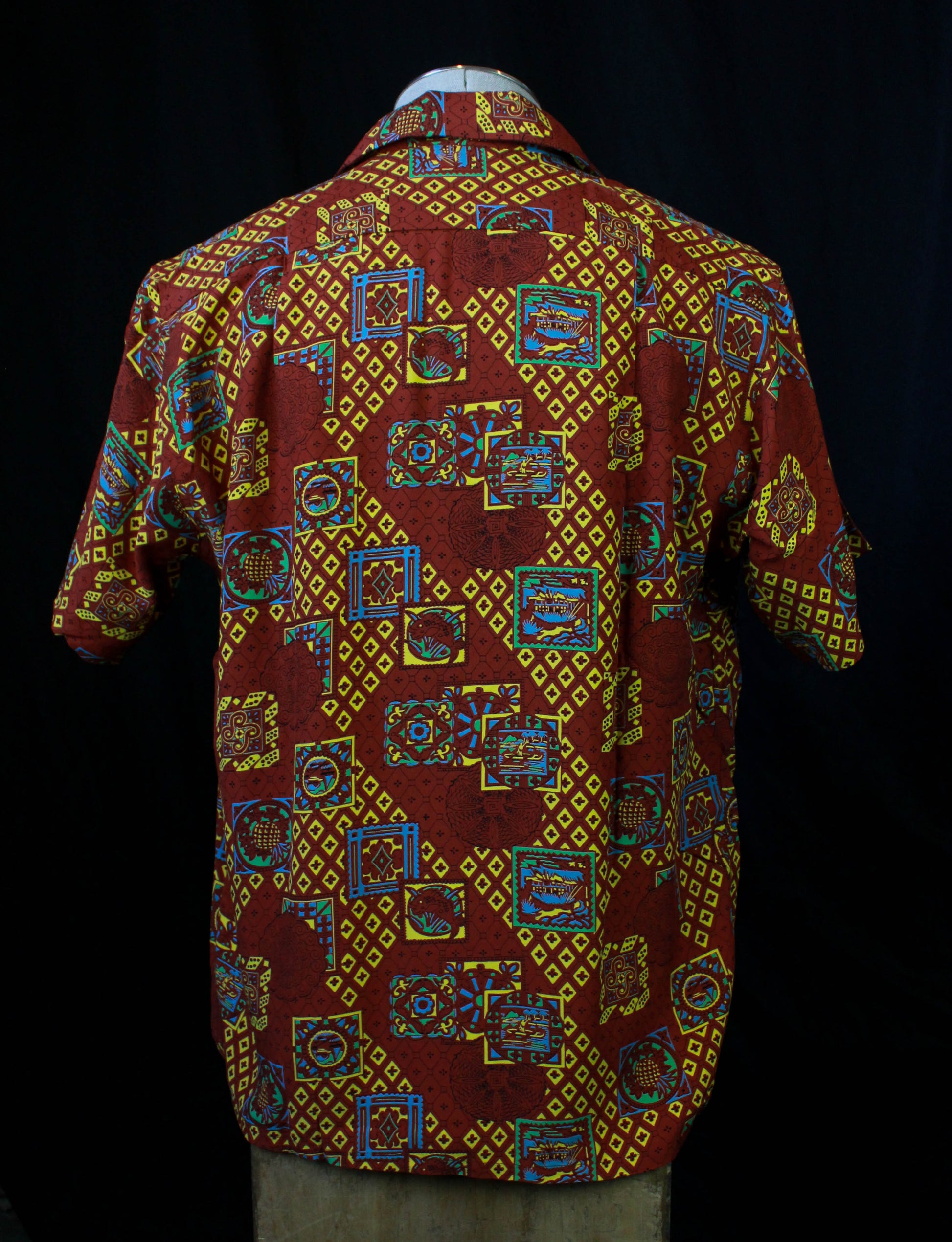 Men's Vintage 40's Hendan Aloha Hawaiian Shirt Geometric Pattern Large 