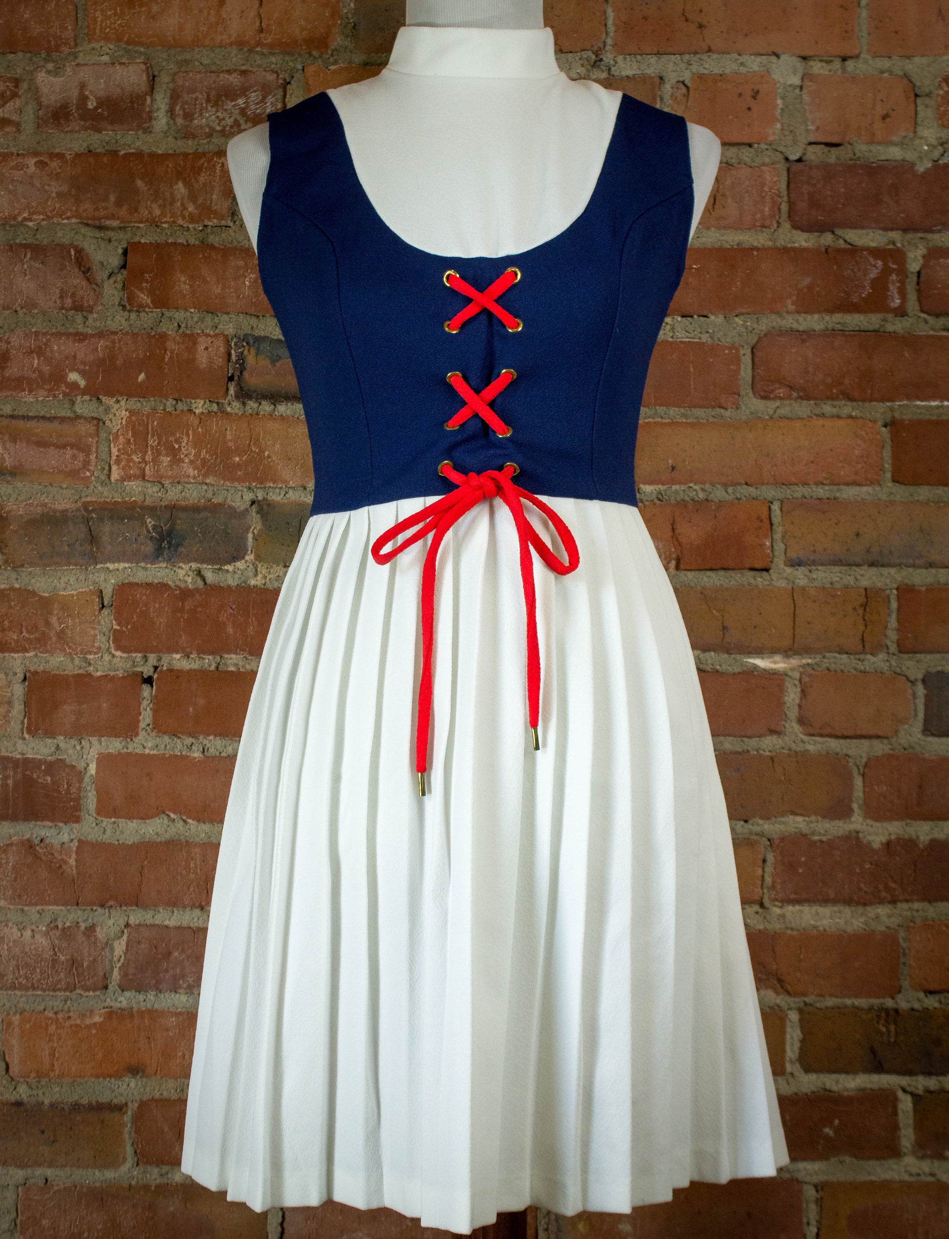 Vintage 70s Mod Style Blue White Pleated Dress Size Medium Vintage 70s Mod Style Blue White Pleated Dress Size Medium