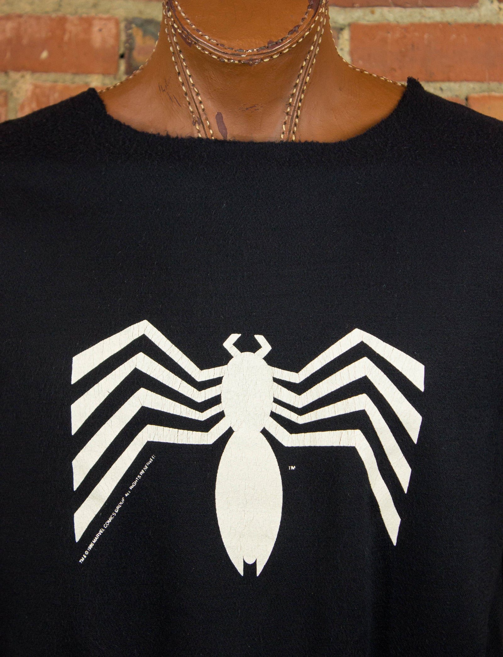 Vintage 1986 Venom Logo Spider-Man Marvel Comics Chopped Black Crewneck Sweatshirt Unisex Medium-Large