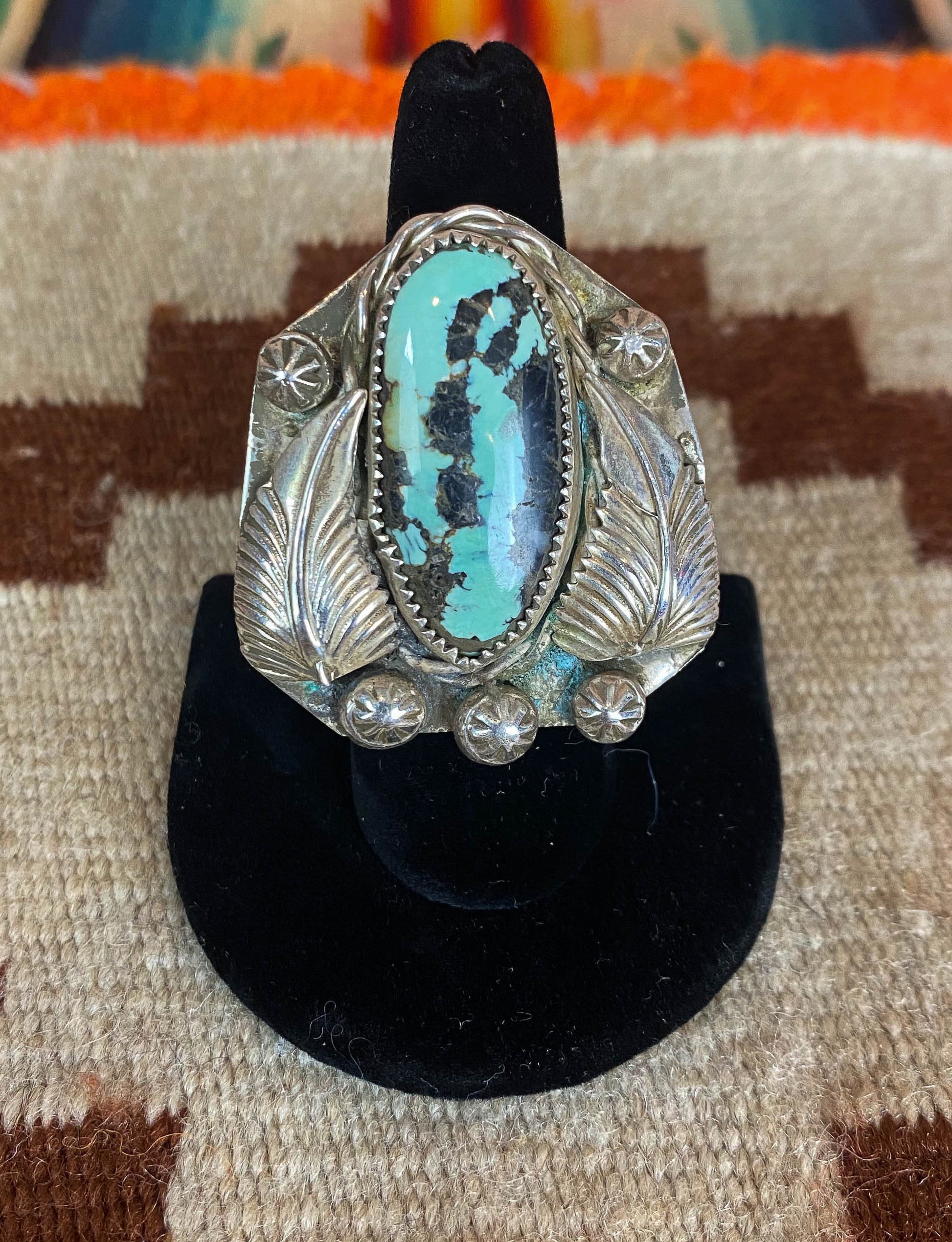Vintage 70's Seafoam Green Turquoise Ring Sterling Silver Engraved Feather Decorative Band Size 8.5