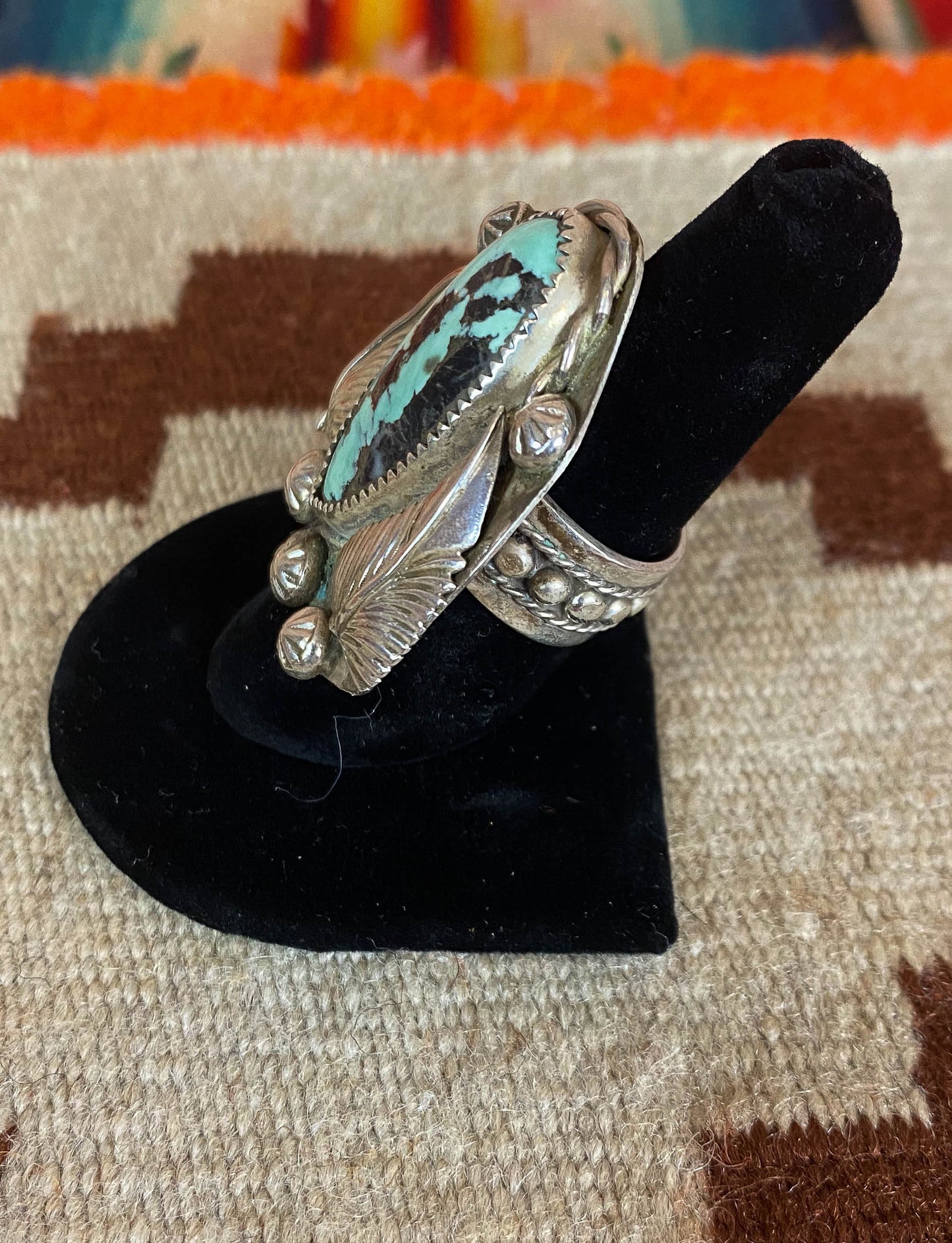 Vintage 70's Seafoam Green Turquoise Ring Sterling Silver Engraved Feather Decorative Band Size 8.5