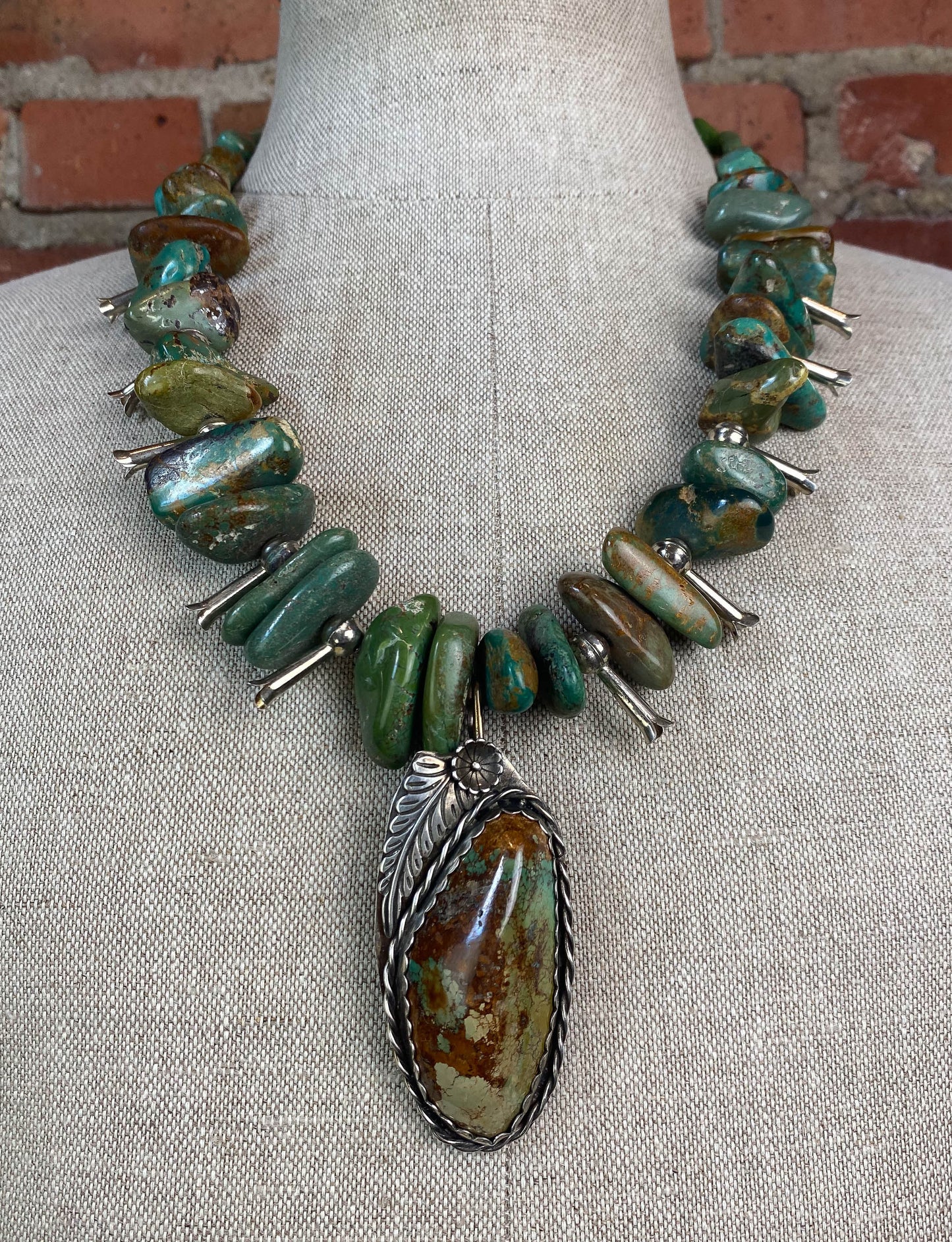 Vintage 70's Turquoise Necklace Sterling Silver Natural Stones Engraved Feather 