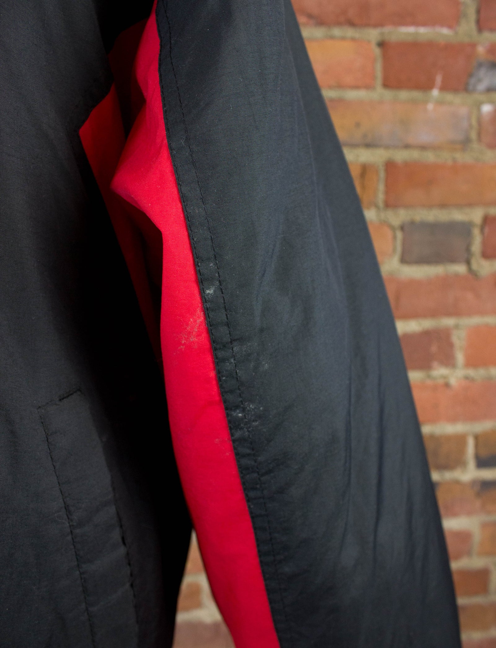Vintage 90s Chalk Line Detroit Red Wings Puffer Jacket Unisex Large – Black  Shag Vintage