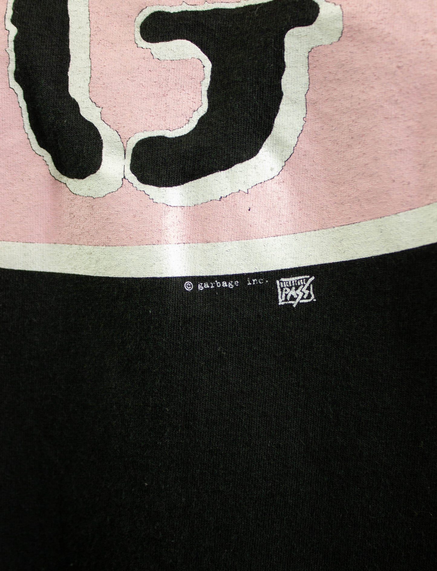 Vintage Garbage Concert T Shirt 90s G Oval Logo Black and Pink XL