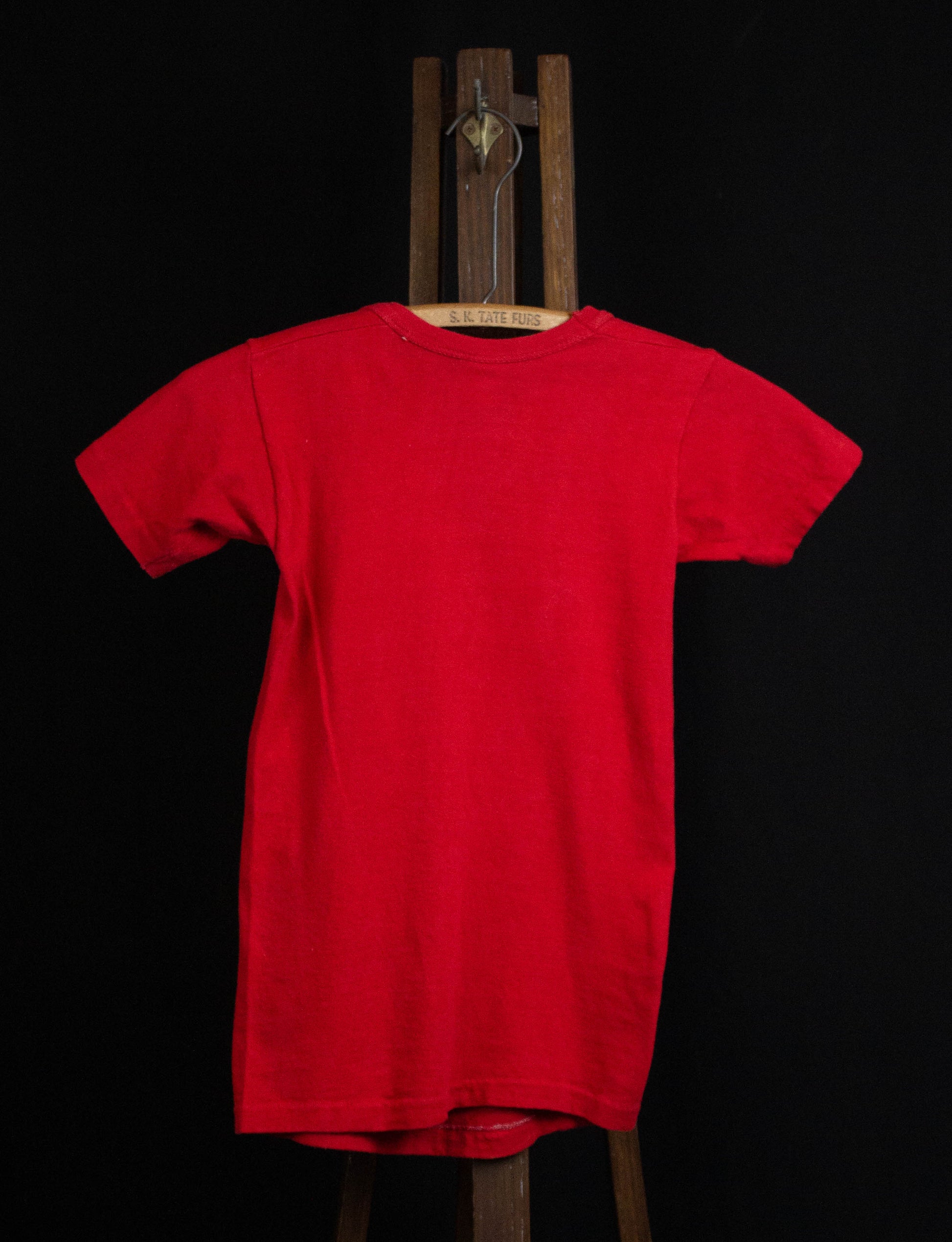 Vintage 70s Martha's Vineyard "Jenny Waterbags" T Shirt Red XS