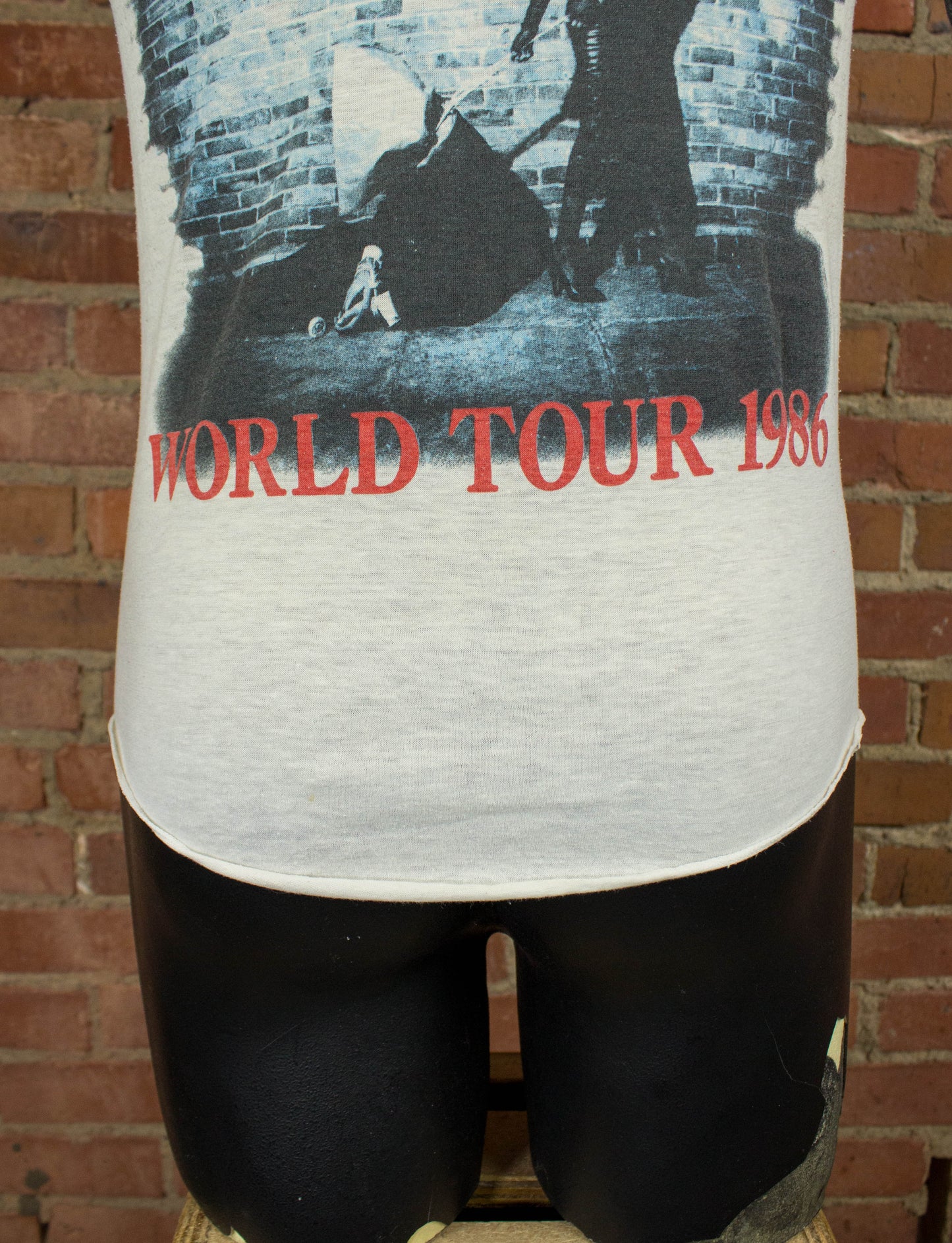 Vintage Saxon Concert T Shirt 1986 World Tour Raglan Jersey Small