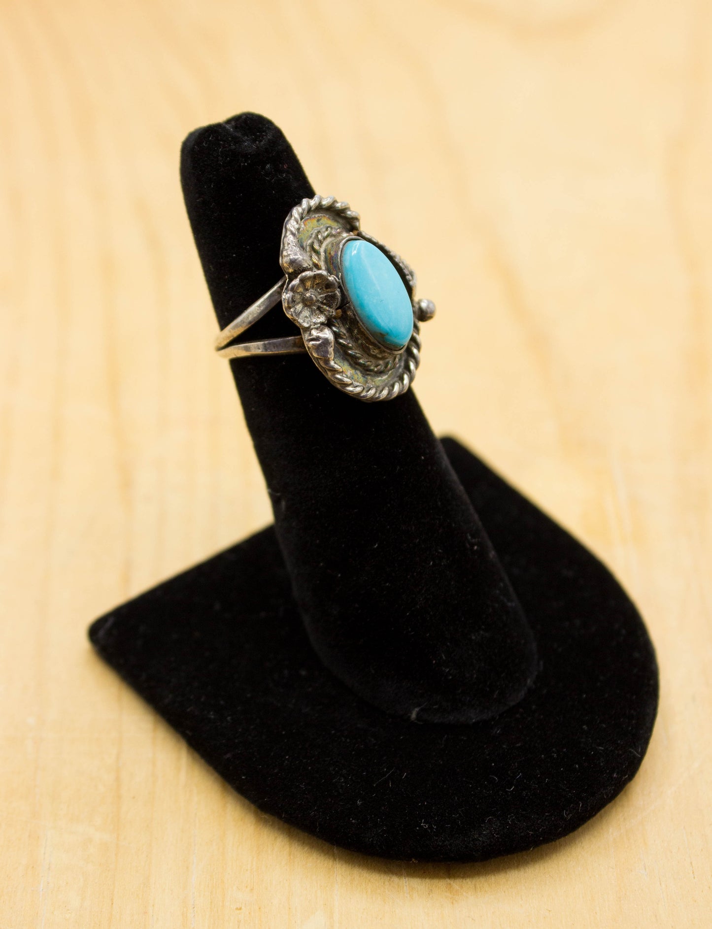 Vintage Sterling Silver and Turquoise Feather Blossom Ring Size 4