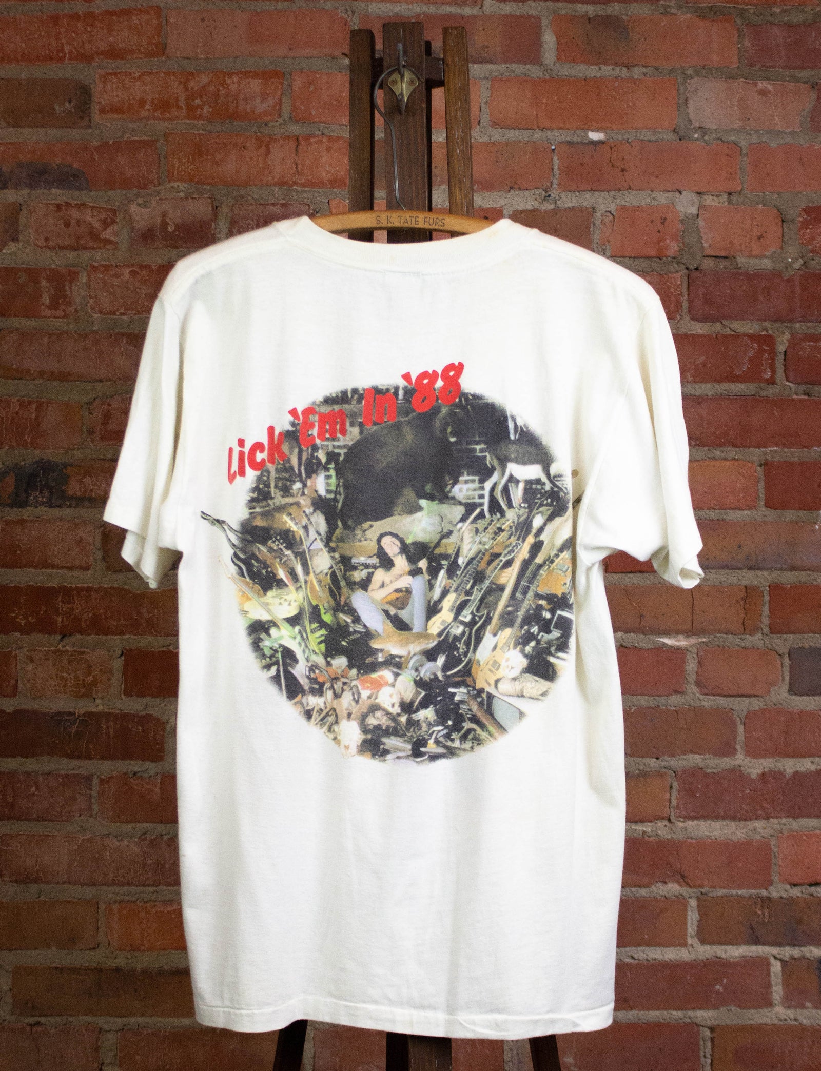 Vintage Ted Nugent  Lick 'Em Concert T Shirt White XL – Black