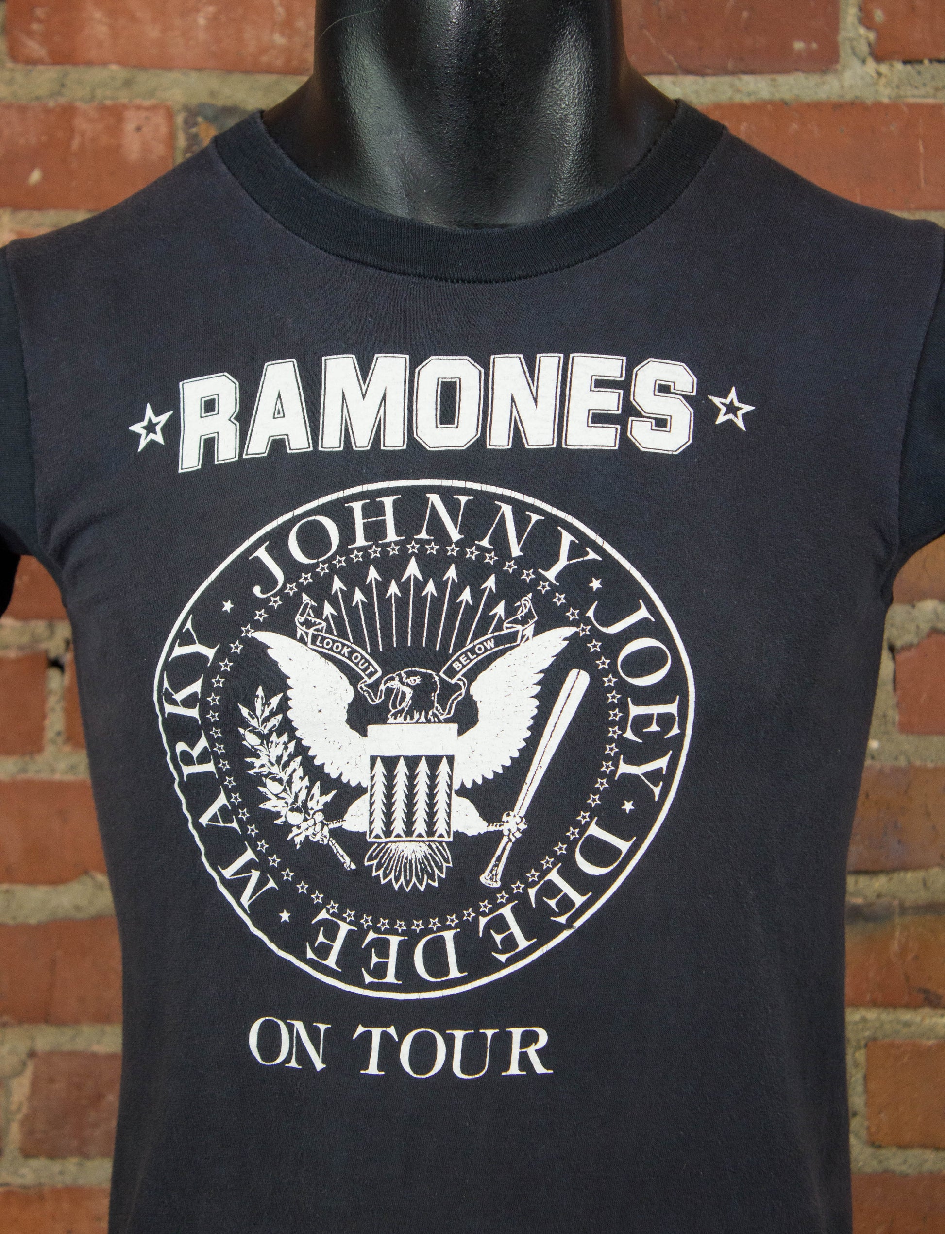 Vintage The Ramones Concert T Shirt 70s On Tour Presidential Seal Faded Black XS-Small