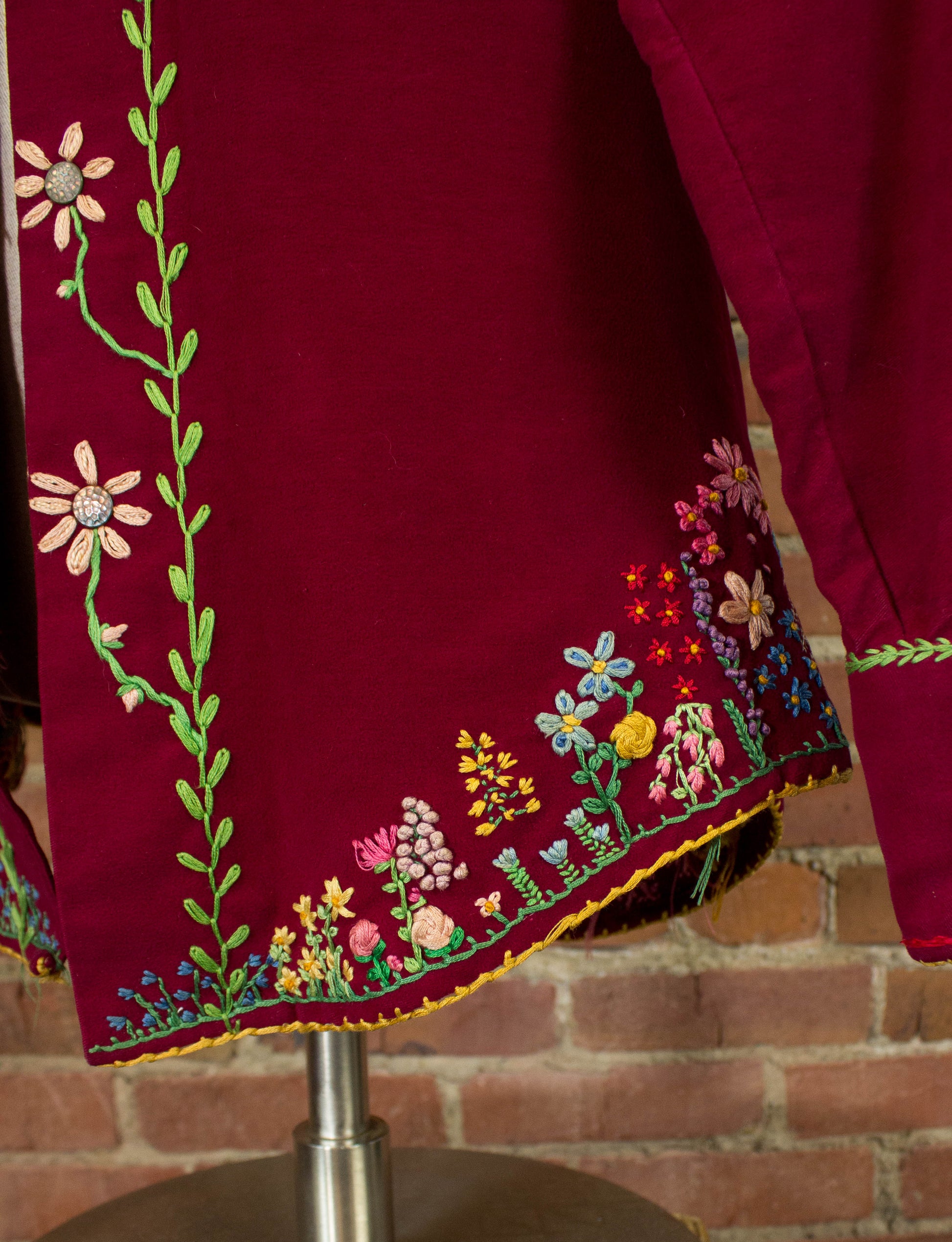 Vintage Penney's Towncraft Par Excellence Floral Embroidered Hippie Shirt 60s Maroon Red Small