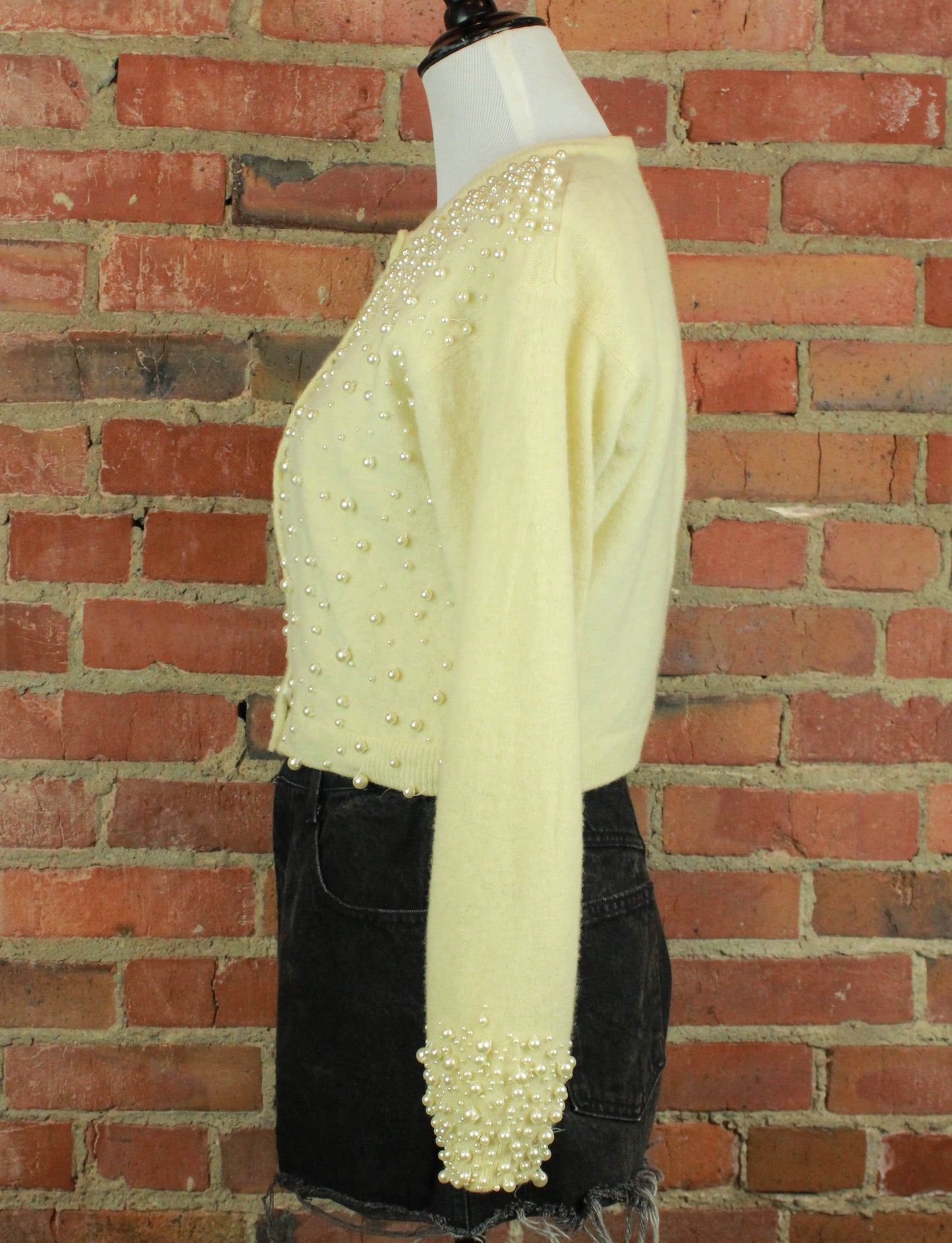 Women's Vintage White Pearl Beaded Cardigan Sweater - Medium